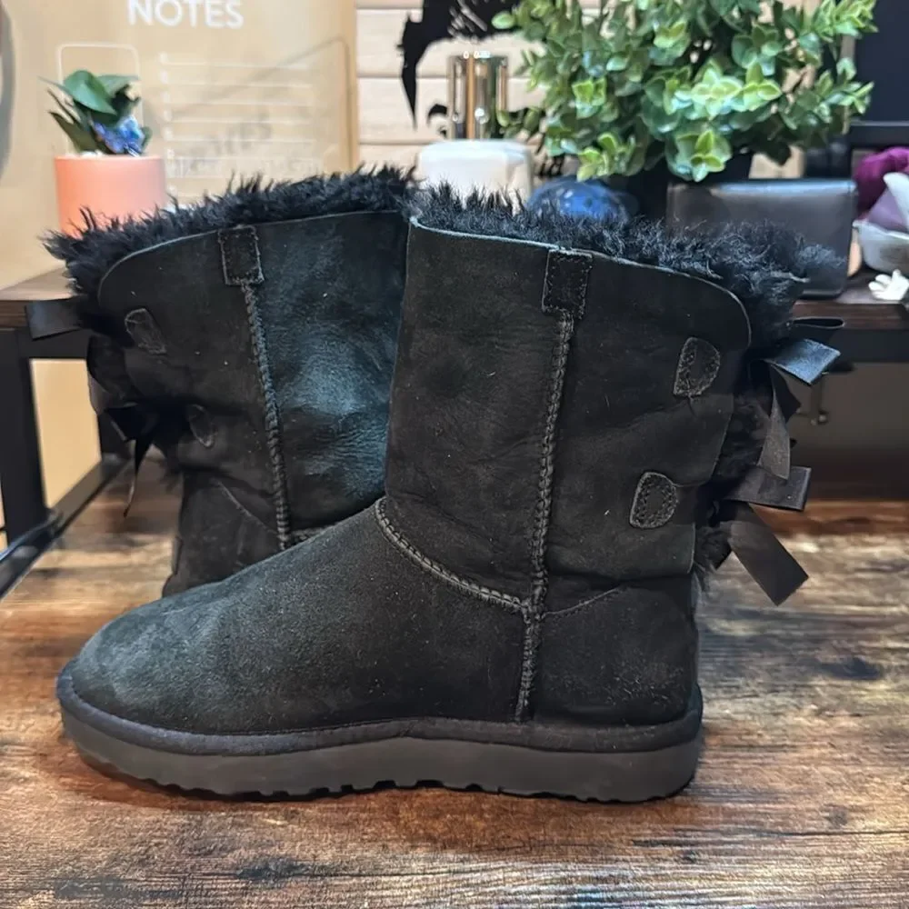 Ugg Bailey Bow Black Suede Boots size 6‎